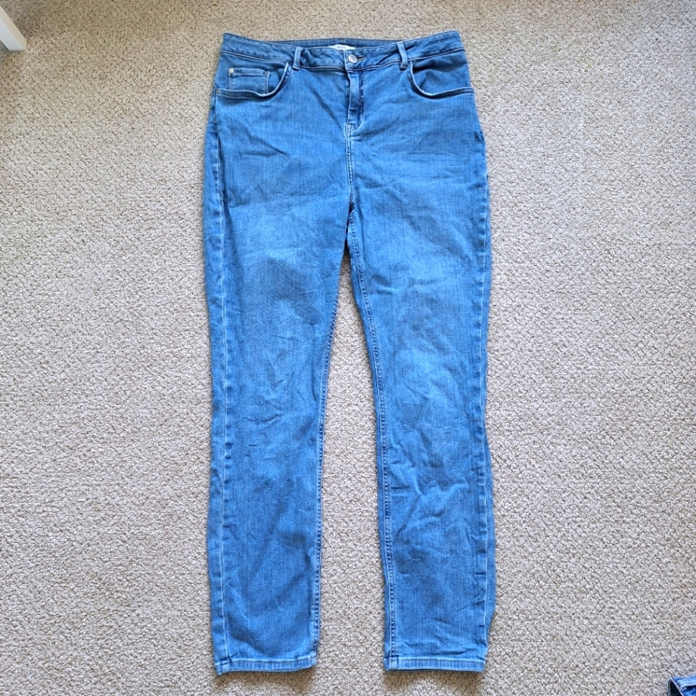 Sora Slim fit jean size 14